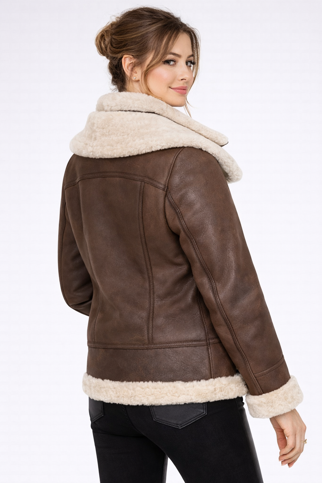 Brown leather aviator jacket featuring a cream shearling collar Brown leather aviator jacket featuring a cream shearling collar